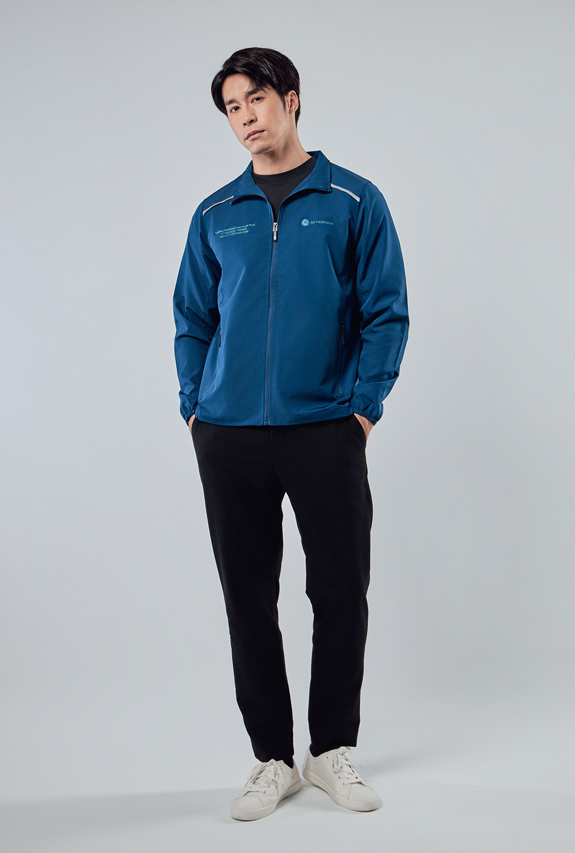 企業制服專屬領標與熱貼條防水縫線工藝展示