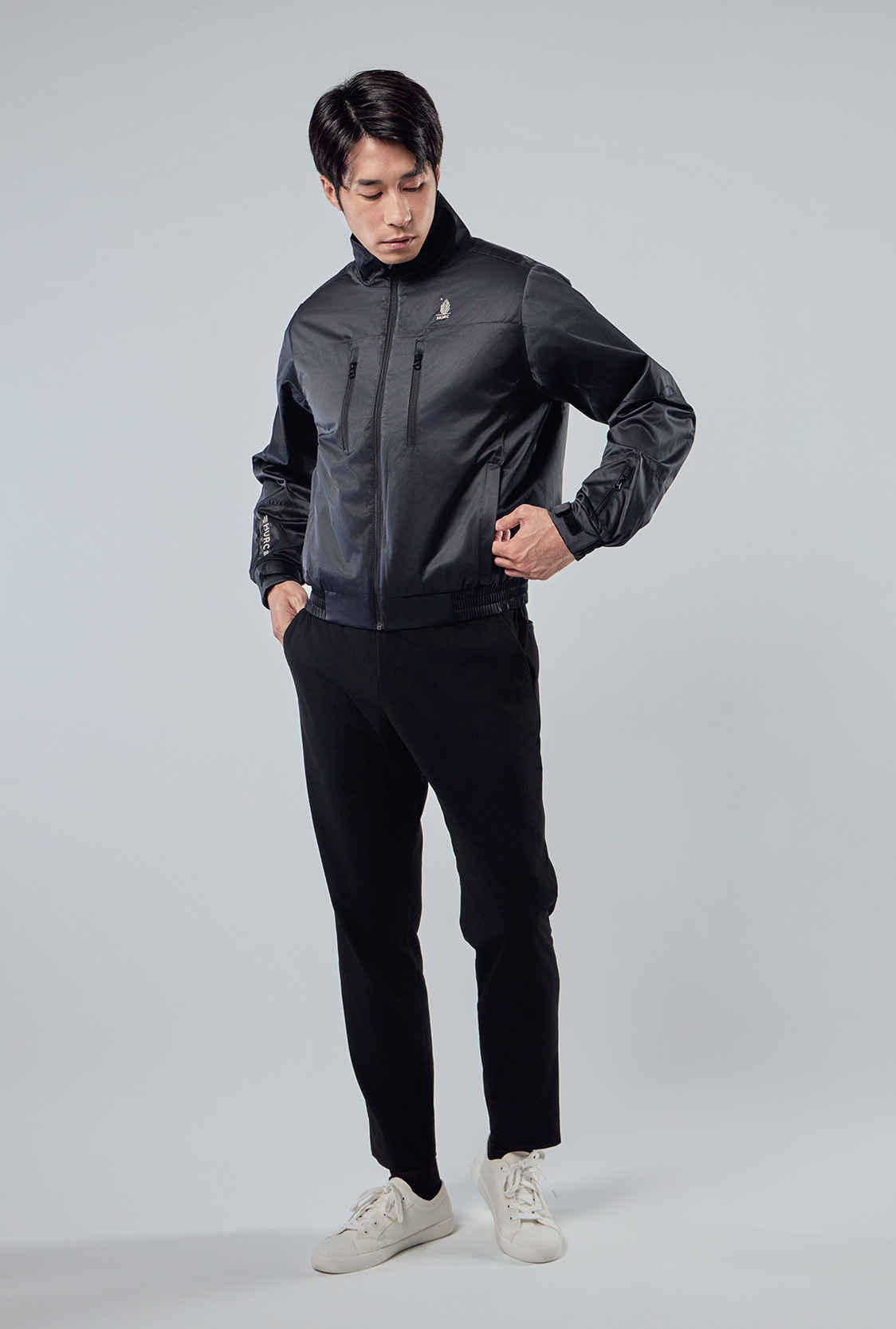 平織三層貼合防水立領企業外套正面與防水細節設計