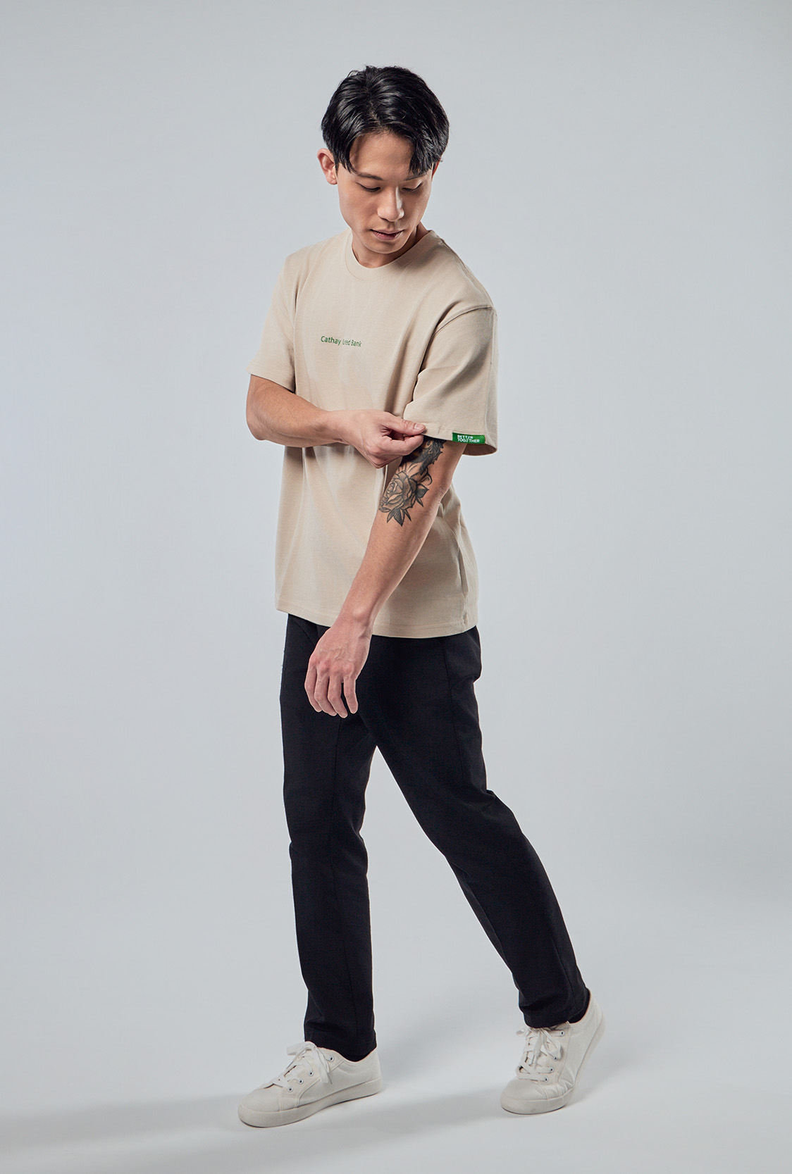 雙紗重磅短袖T恤 正面穿搭效果