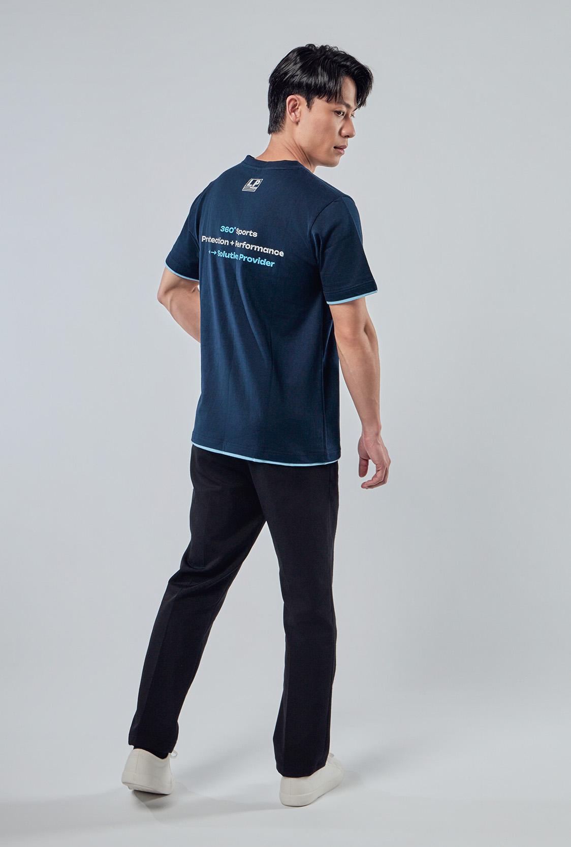 企業制服專屬領標與熱貼條防水縫線工藝展示