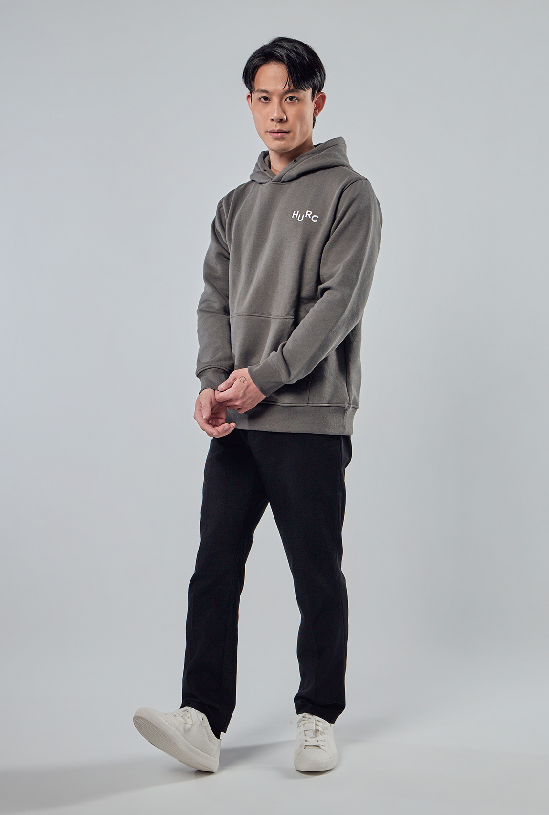 公部門刷毛帽T 正面穿搭展示