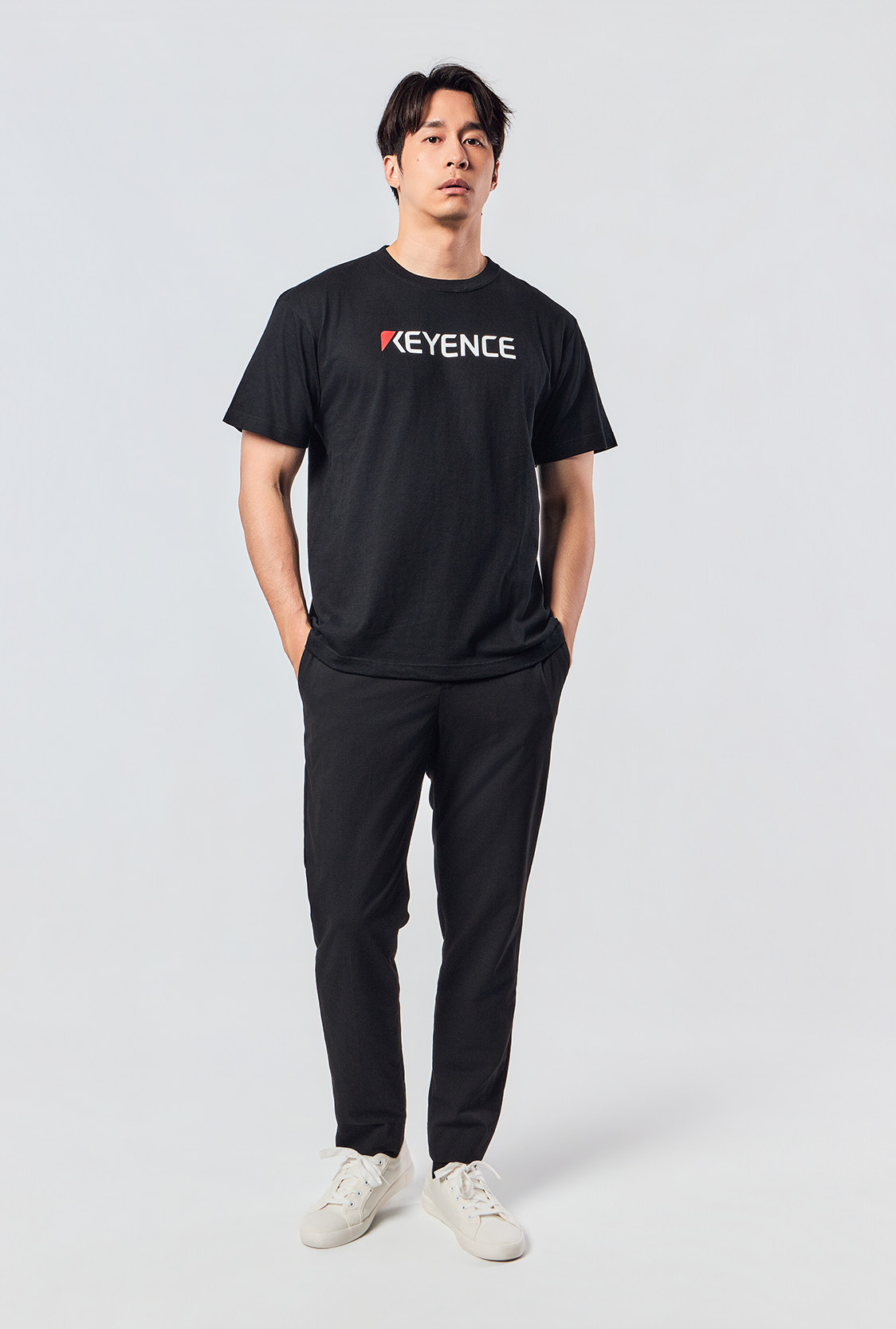 KEYENCE企業制服品牌標籤細節