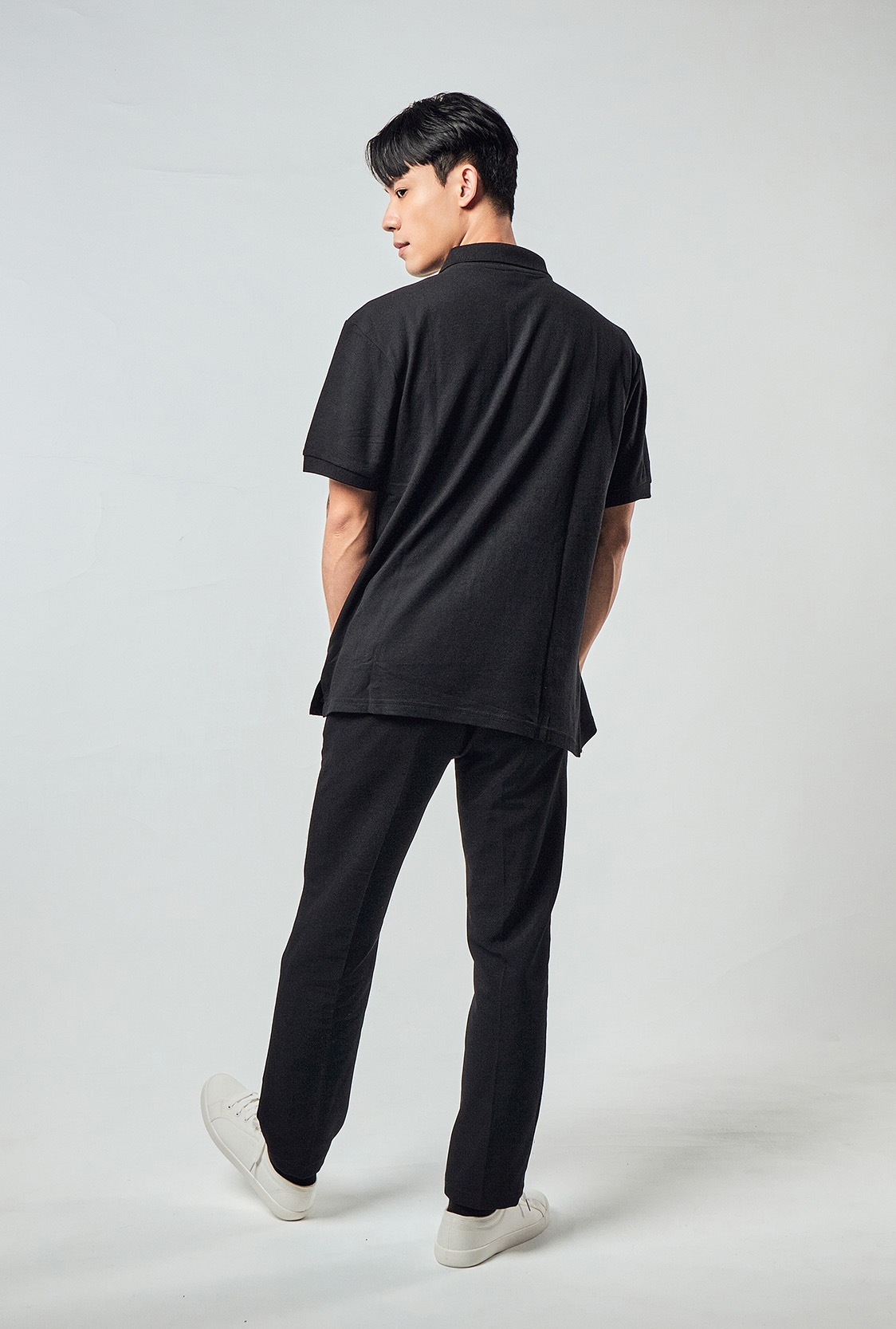 企業制服 Polo 衫｜背面剪裁與束口袖實拍圖