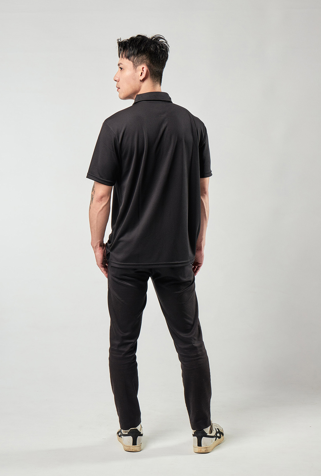 黑色業務制服 Polo 衫－活動穿搭示意圖